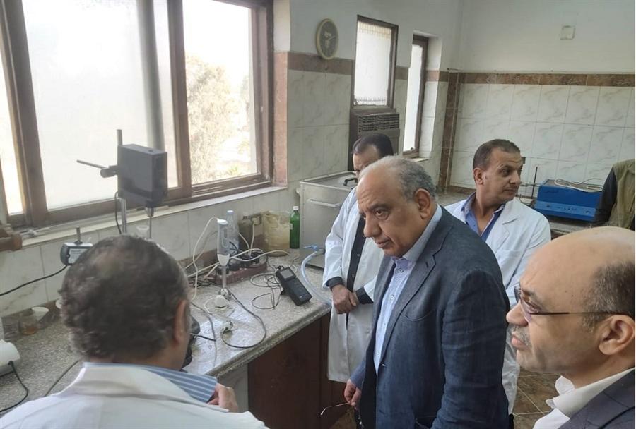 وزير الكهرباء يتفقد مجمع الوحدات التكنولوجية بأنشاص